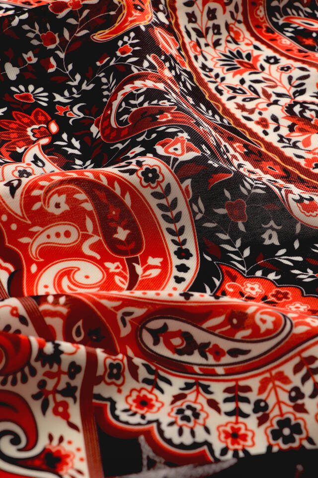 شال ناعم بنمط شال أسود - 3