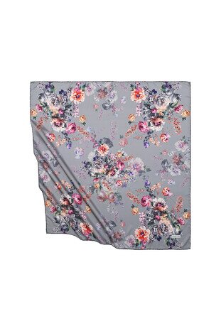 وشاح مربع حريري بنقشة بيجونيا رمادي 