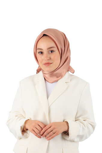 وشاح مربع من الحرير بلون نحاسي فاتح 