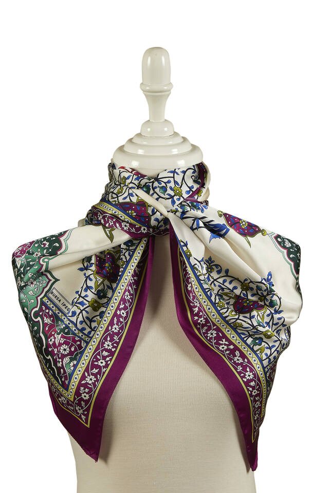 الشمعدان الأرجواني نمط واسع حريري الفولار - 2