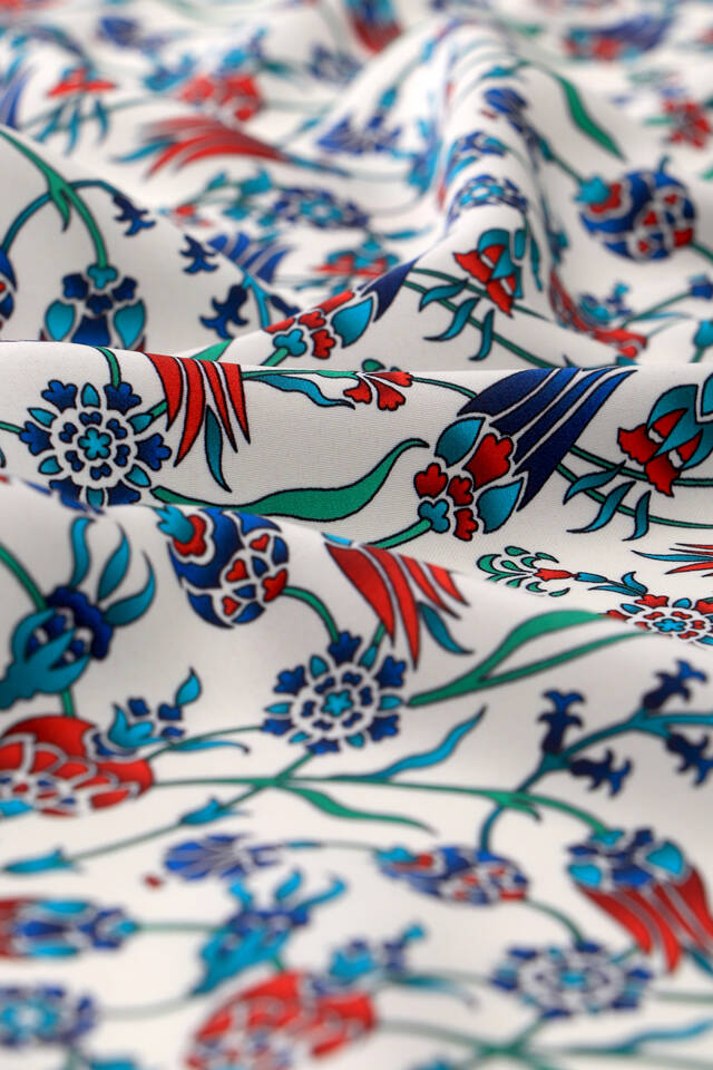 مربع جيب حريري بنمط توليب أزرق داكن - 3