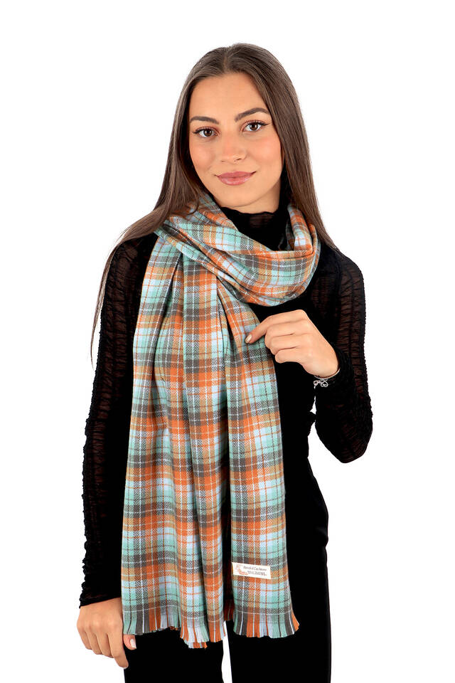 شال شتوي بنمط منقوش باللون الأخضر والبرتقالي - 2