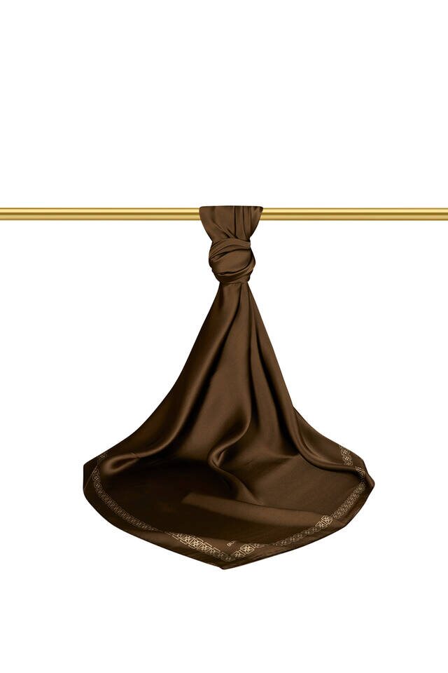 وشاح مربع حرير جوسي باترفلاي بحافة كاكي - 2