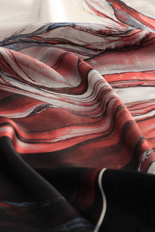 وشاح مربع من الحرير بنمط الجرانيت الأسود - 3