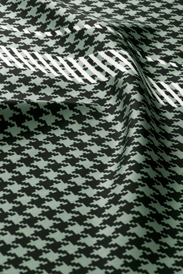 وشاح مربع من الحرير بنمط Houndstooth باللون الأخضر - 3