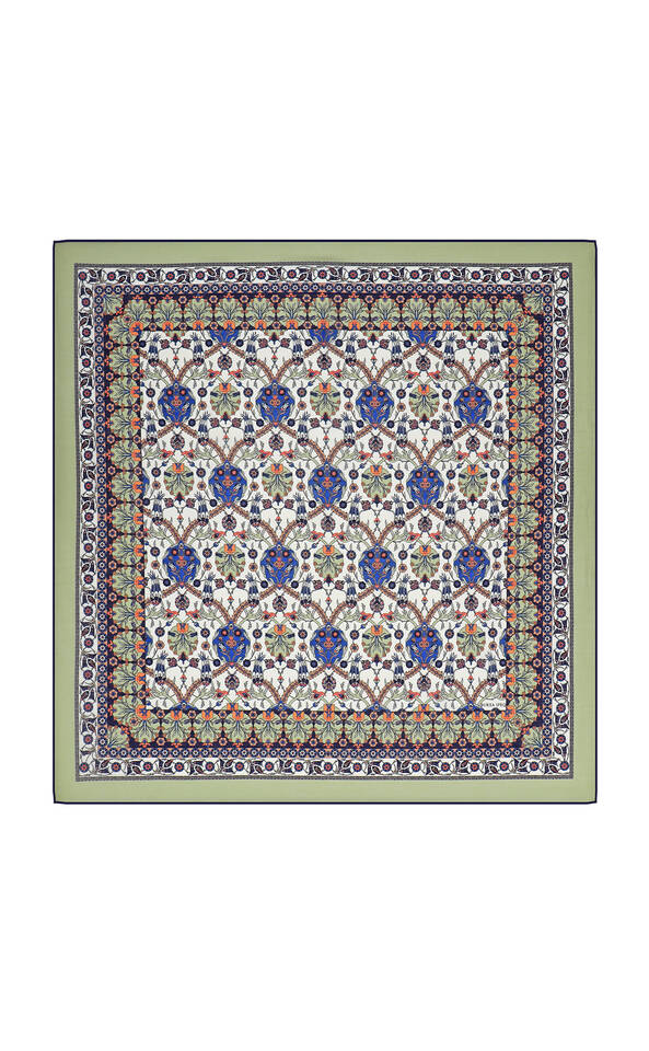 وشاح مربع ناعم بنمط الخزامى من البلاط الكاكي 