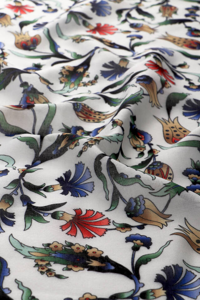 وشاح مربع ناعم على شكل زهرة التوليب الحمراء - 3