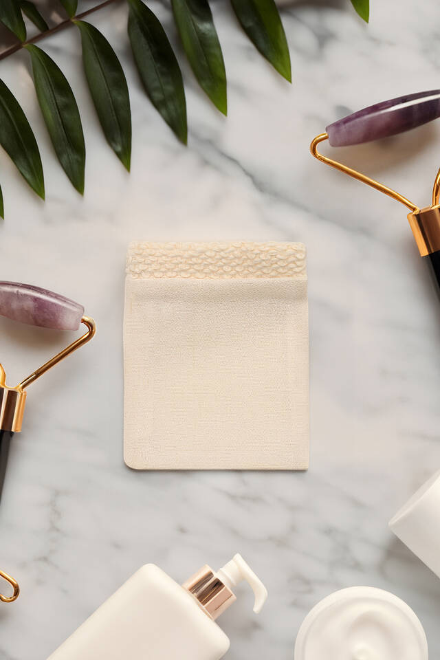 قفاز كريمي لتقشير الوجه - 3