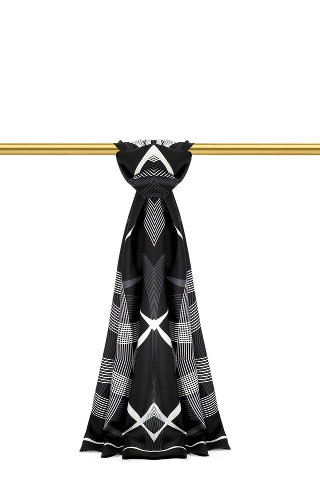 وشاح حرير مائل بنمط دائري أسود 