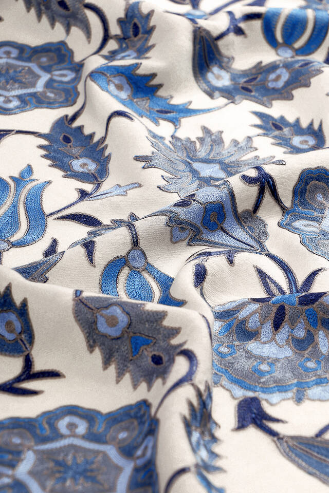 شال سوزاني من الصوف باللون البيج الفاتح مطرز بالكامل - 4