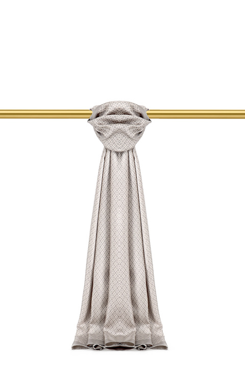 شال حرير مائل بنقشة قرص العسل الحجري 