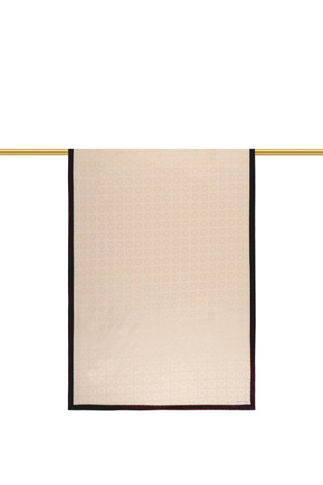 شال حرير قطني بنقشة فراشة كريمية - 3