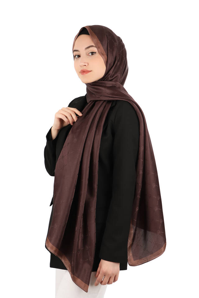 شال حريري بنمط سلسلة قهوة مرة - 2