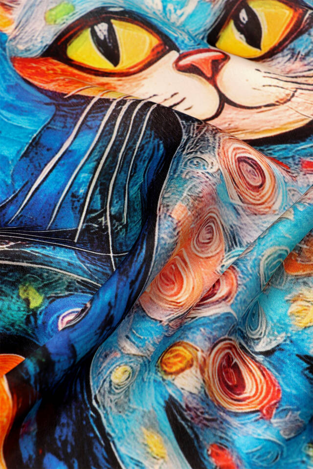 منديل حريري بنقشة قطة برتقالية - 3