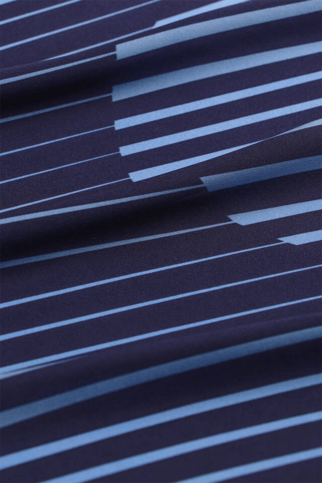 وشاح حريري سورا بنقشة ديلا الزرقاء - 3