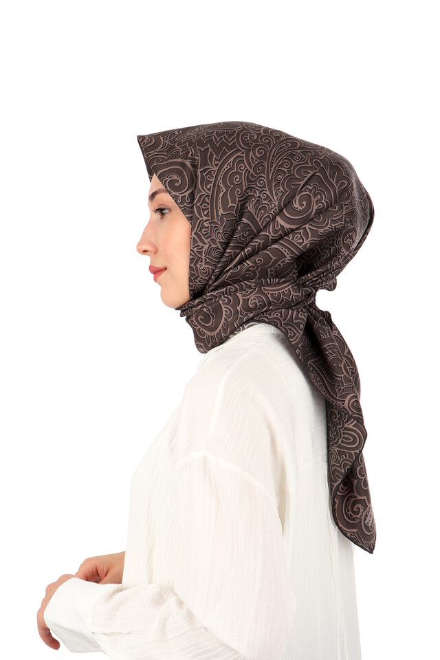 وشاح حريري منقوش بنمط فن القهوة المرّة - 4