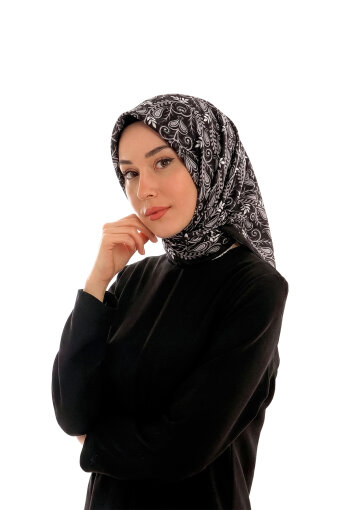 وشاح حريري أسود بنقشة برج العذراء 