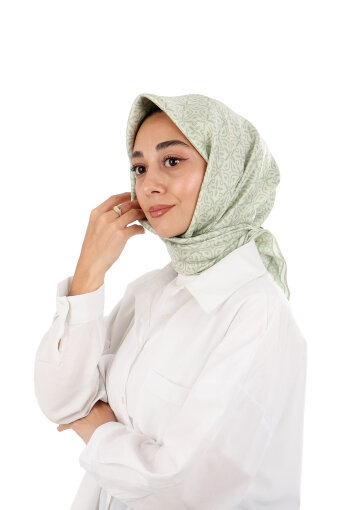 وشاح حريري مائل بنقشة حلم أخضر مائي 