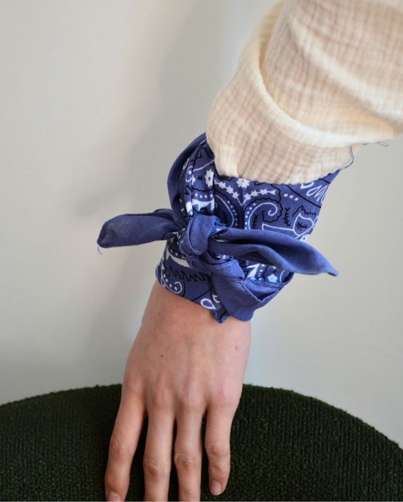 bilekte-bandana.jpg