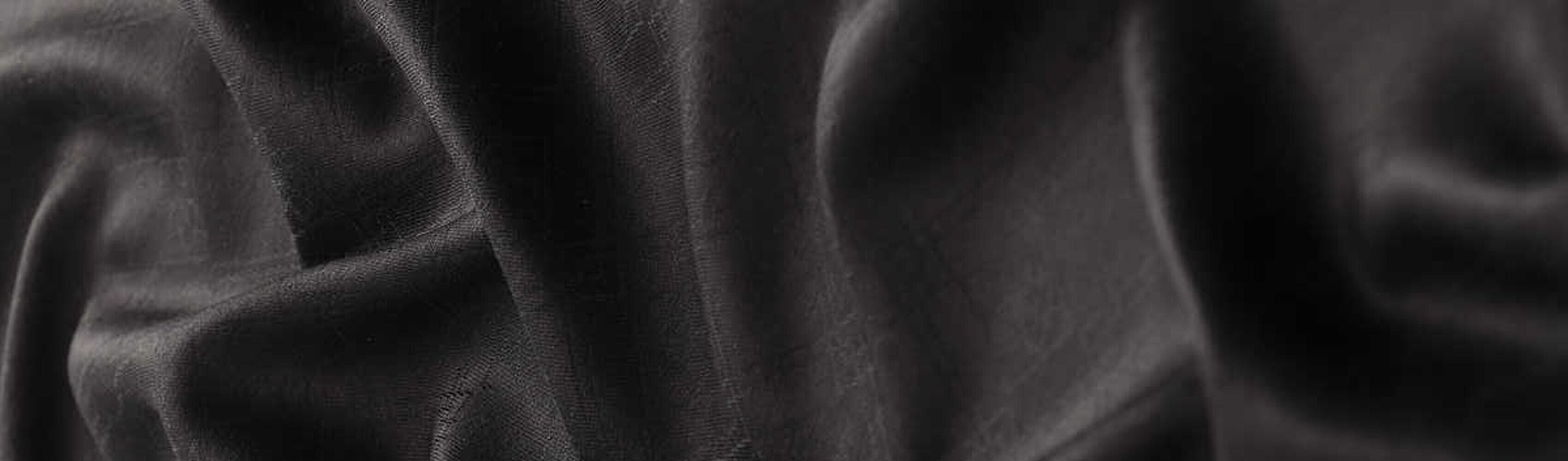 Sessiz Lüks (Quiet Luxury) Akımı ve İpek Aksesuarların Rolü