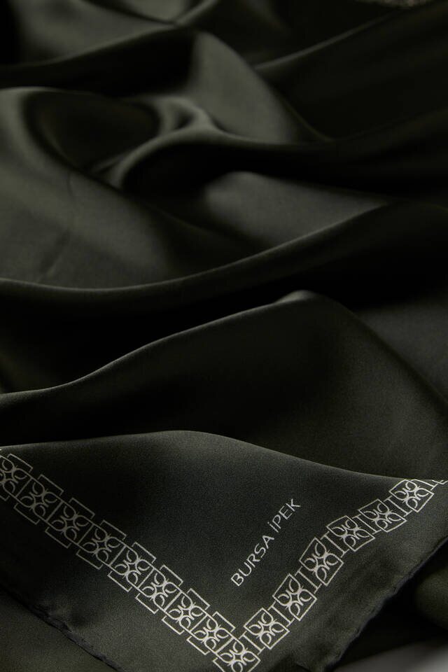 Asker Yeşili Kenarı Sulu Kelebek İpek Eşarp - 3