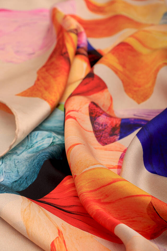 Beige Harmony Pattern Sura Silk Square Scarf - 3