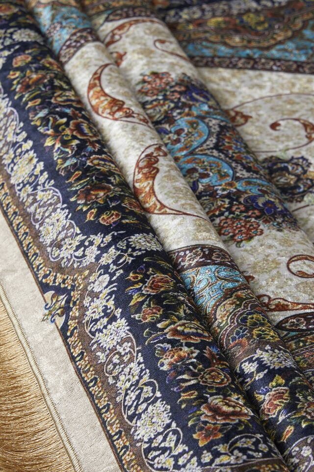 Beige Velvet Carpet Prayer Rug - 2