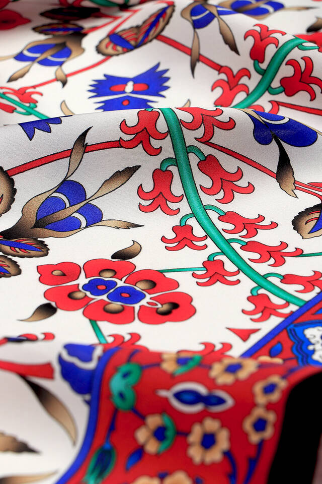 Black Red Selcuk Pattern Silk Square Scarf - 3