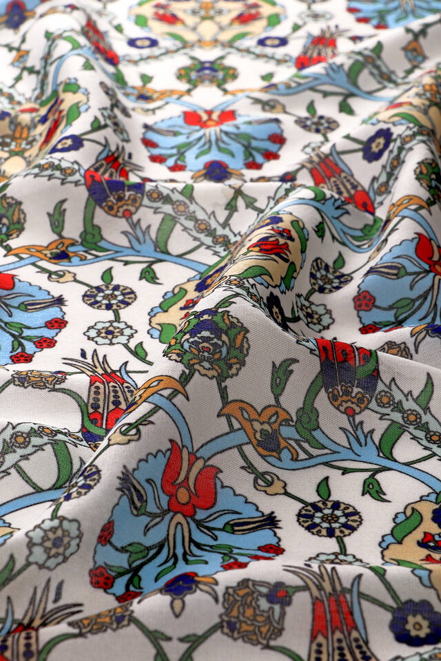 Black Tile Tulip Pattern Soft Square Scarf - 3