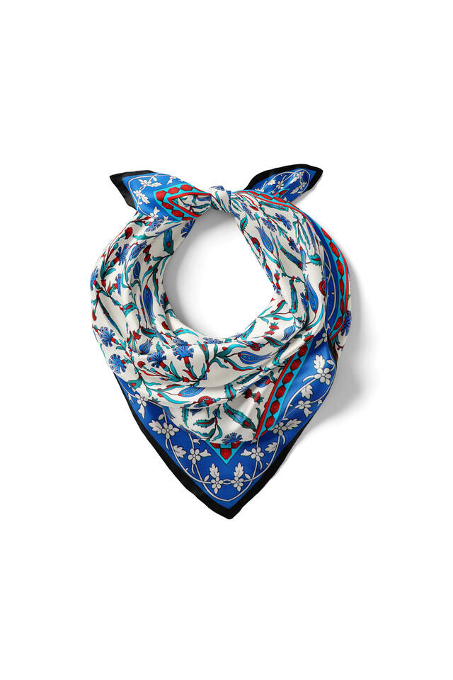 Black Tulip Carnation Pattern Silky Pocket Square - 2