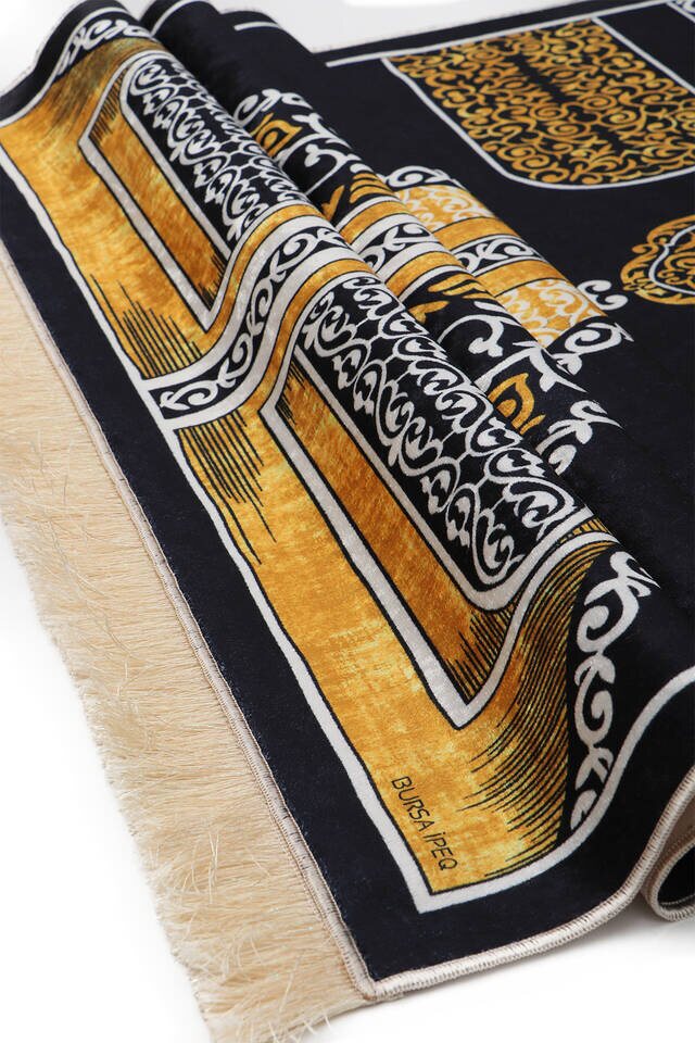 Black Velvet Carpet Prayer Rug - 3