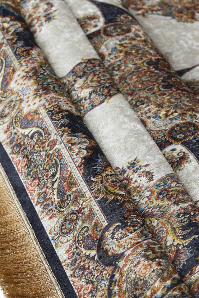 Black Velvet Carpet Prayer Rug - 2