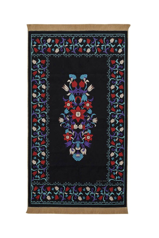 Black Velvet Carpet Prayer Rug - Bursa İpek