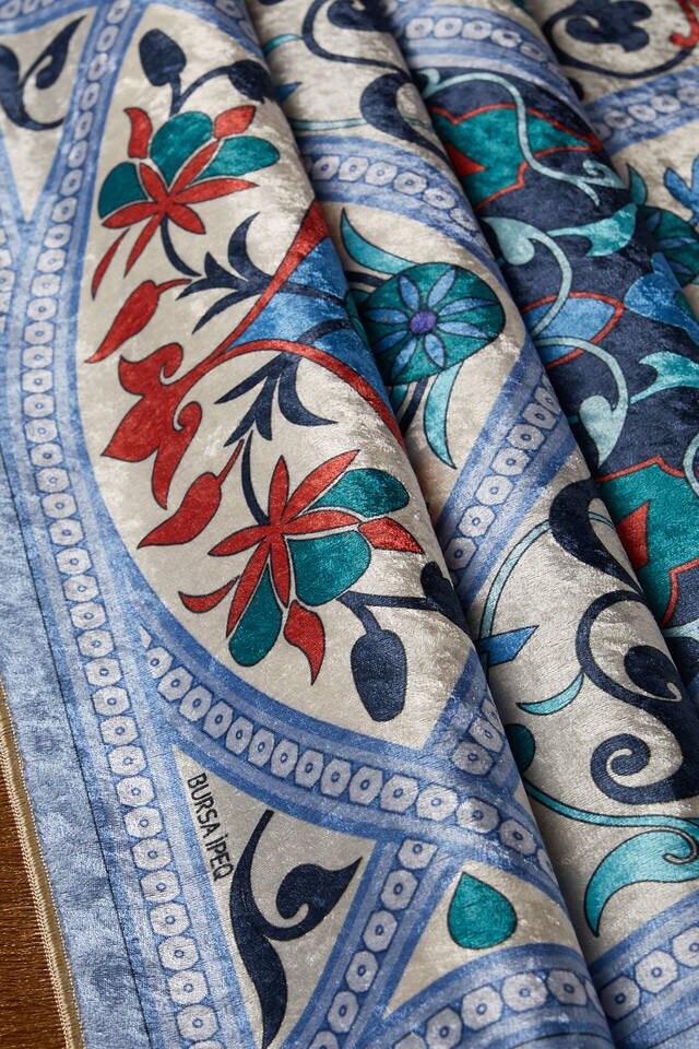 Blue Velvet Carpet Prayer Rug - 2
