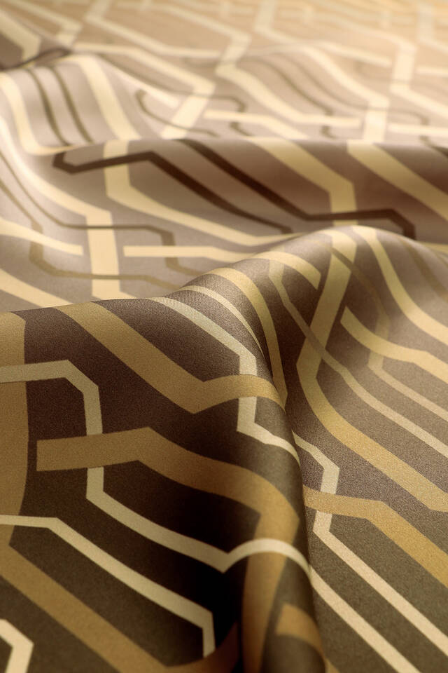 Brown Knitted Pattern Sura Silk Square Scarf - 2