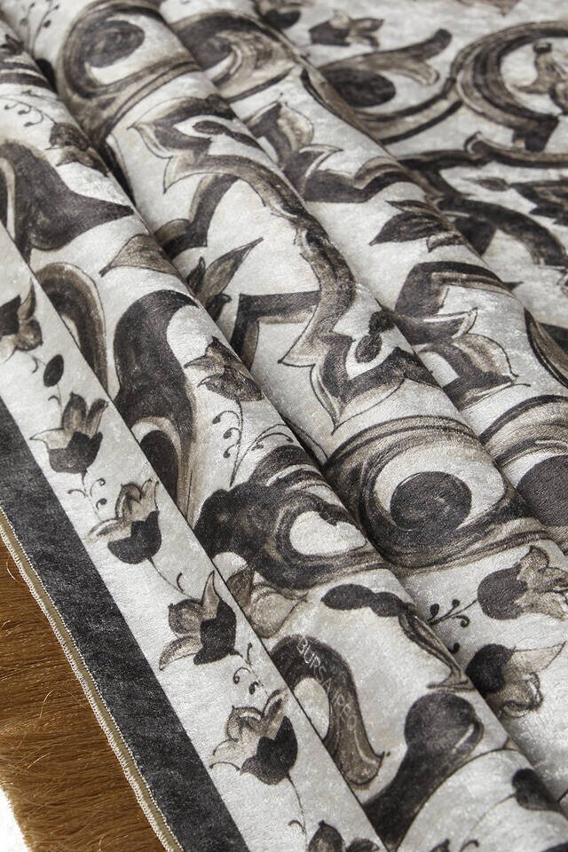 Brown Velvet Carpet Prayer Rug - 2