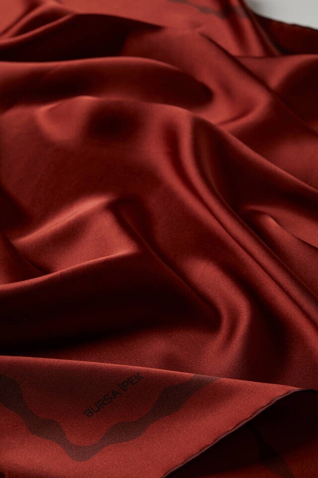 Burgundy Border Water Wave Silk Square Scarf - 3