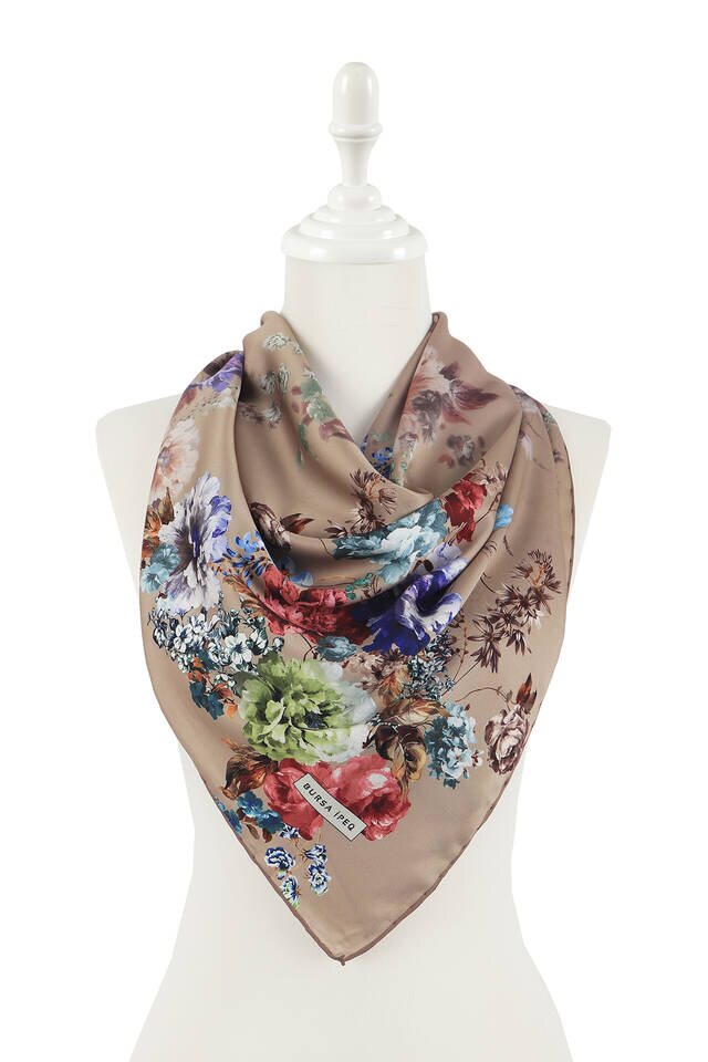 Camel Begonia Pattern Silky Square Scarf - 2
