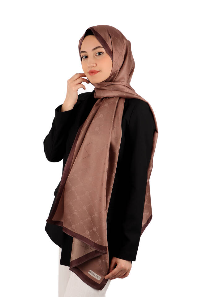 Milk Coffee Chain Monogram Pattern Silk Shawl - 2