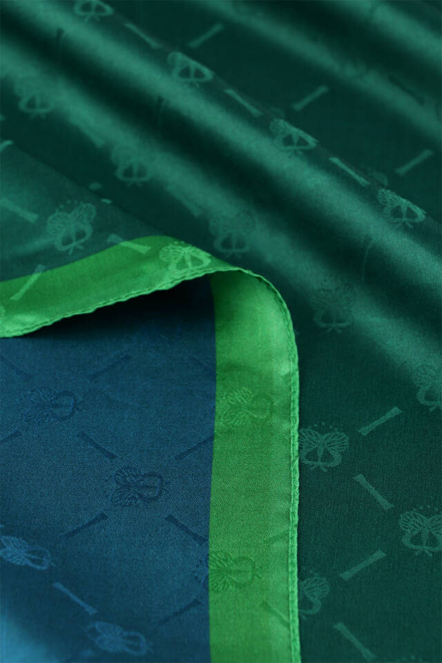 Emerald Chain Monogram Pattern Silk Shawl - 5