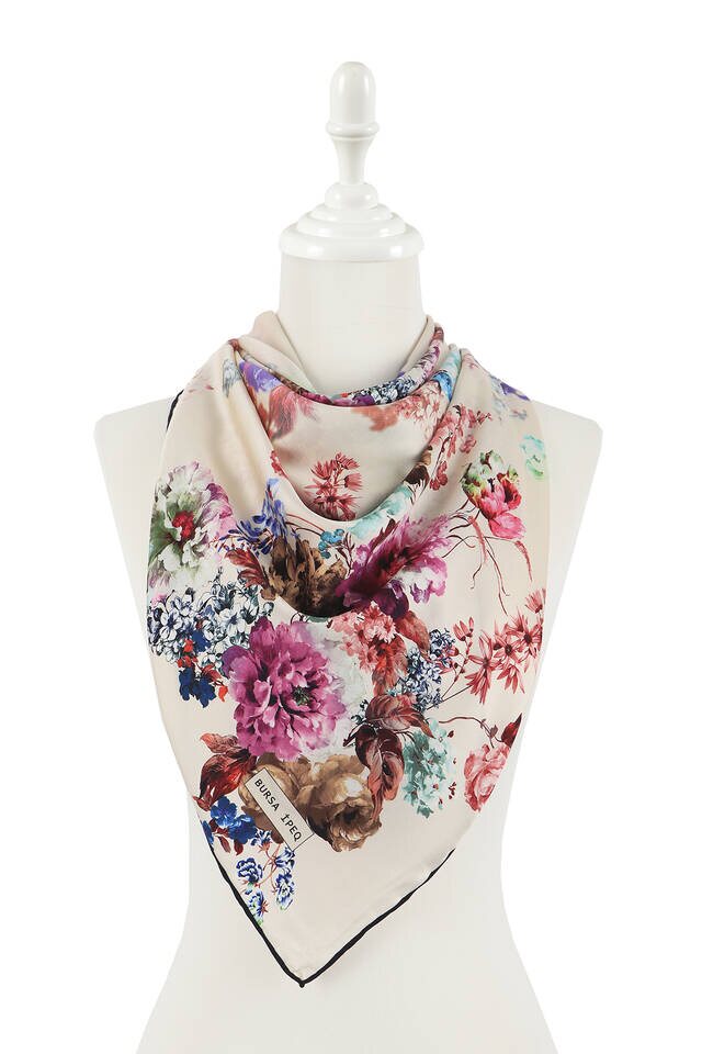 Cream Begonia Pattern Silky Square Scarf - 2