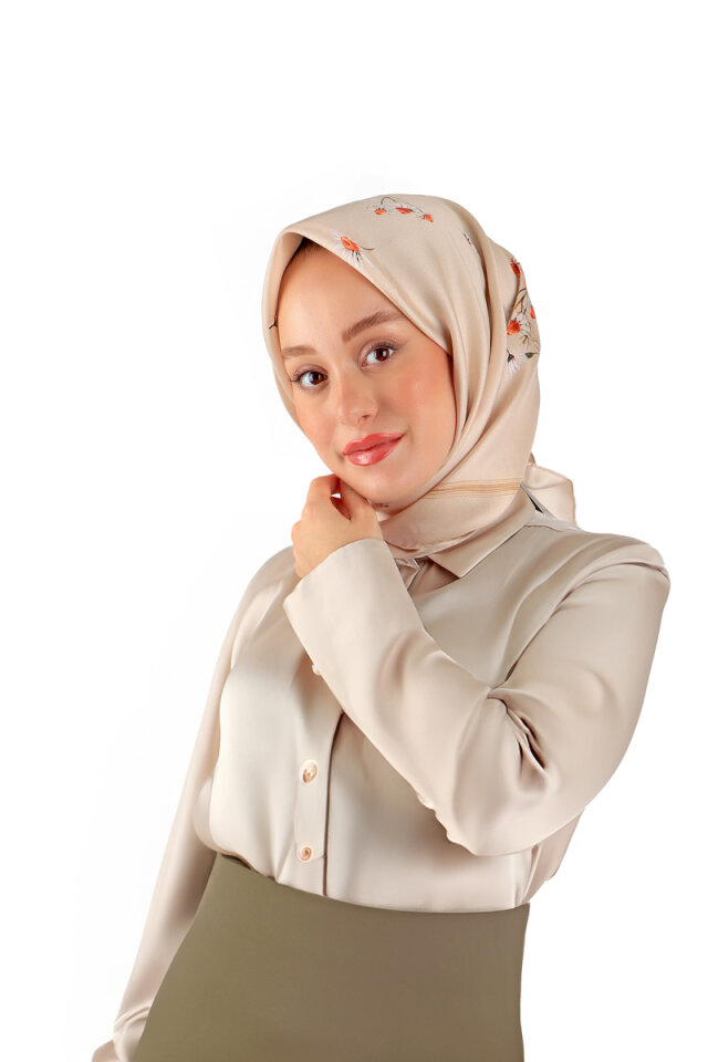 Cream Daisy Pattern Twill Silk Square Scarf 