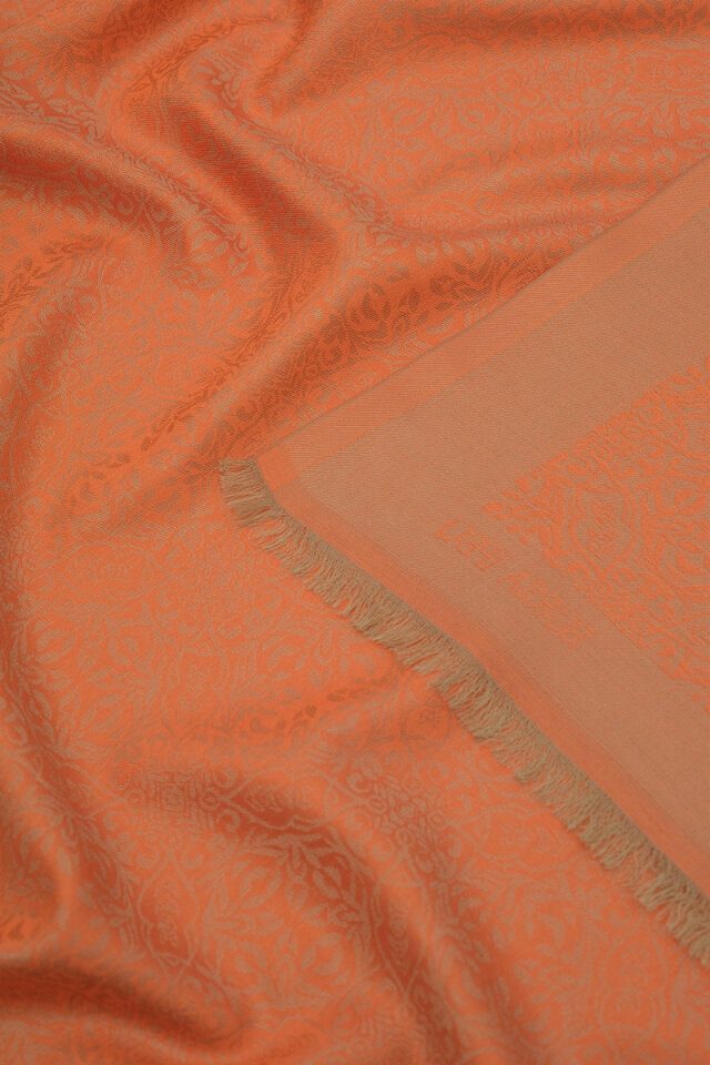 Koyu Şeftali Damask Desen Jakarlı İpek Şal - 3