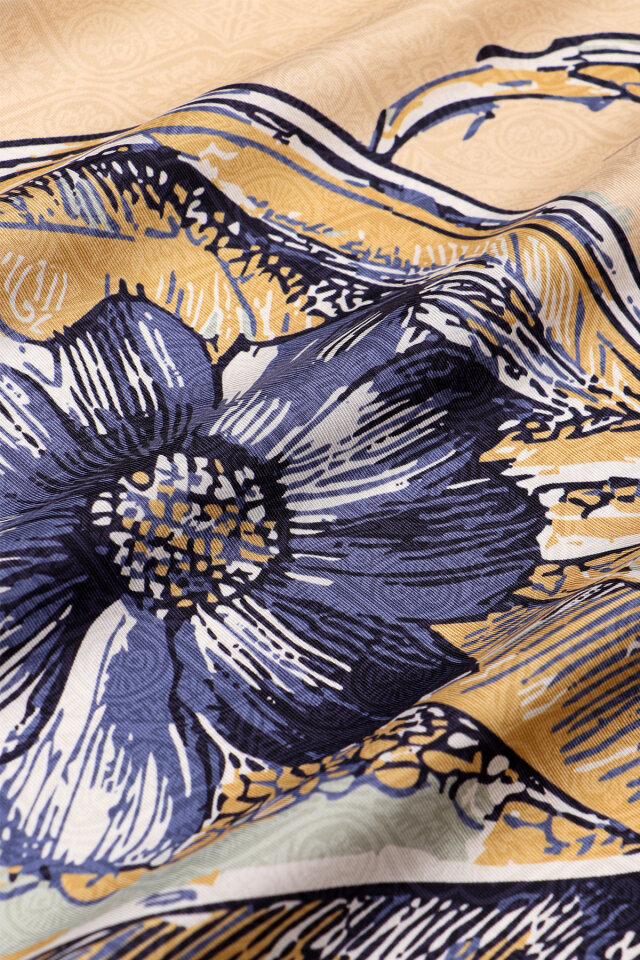 Gold Sea Pattern Twill Silk Scarf - 4