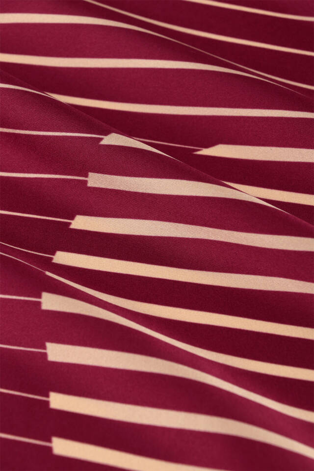 Cherry Dila Pattern Sura Silk Scarf - 3