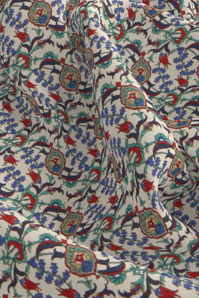 Ecru Red Ivy Tulip Pattern Silk Pocket Square - 3