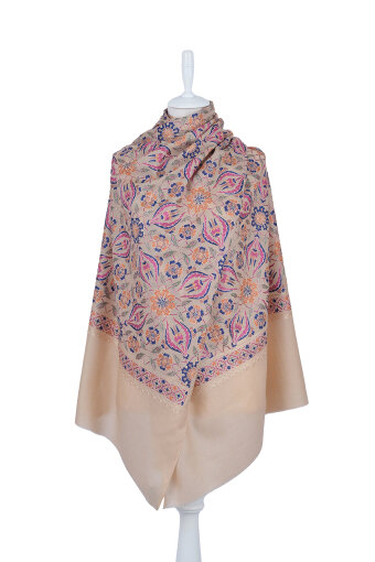 Bej Full İşlemeli Suzani Yün Şal 