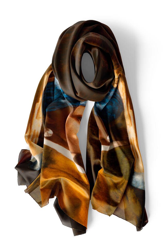 Girl With Black Pearl Earring Silk Painting Foulard - 4