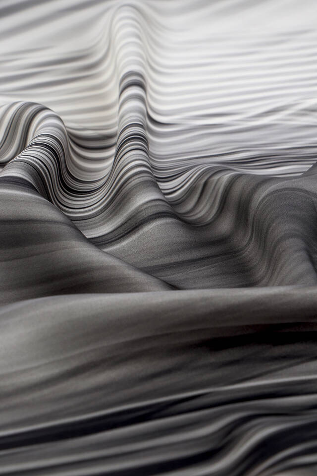 Gri Gökkuşağı Desen Sura İpek Eşarp - 3