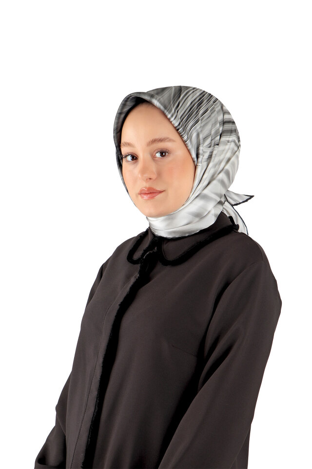 Gri Gökkuşağı Desen Sura İpek Eşarp 